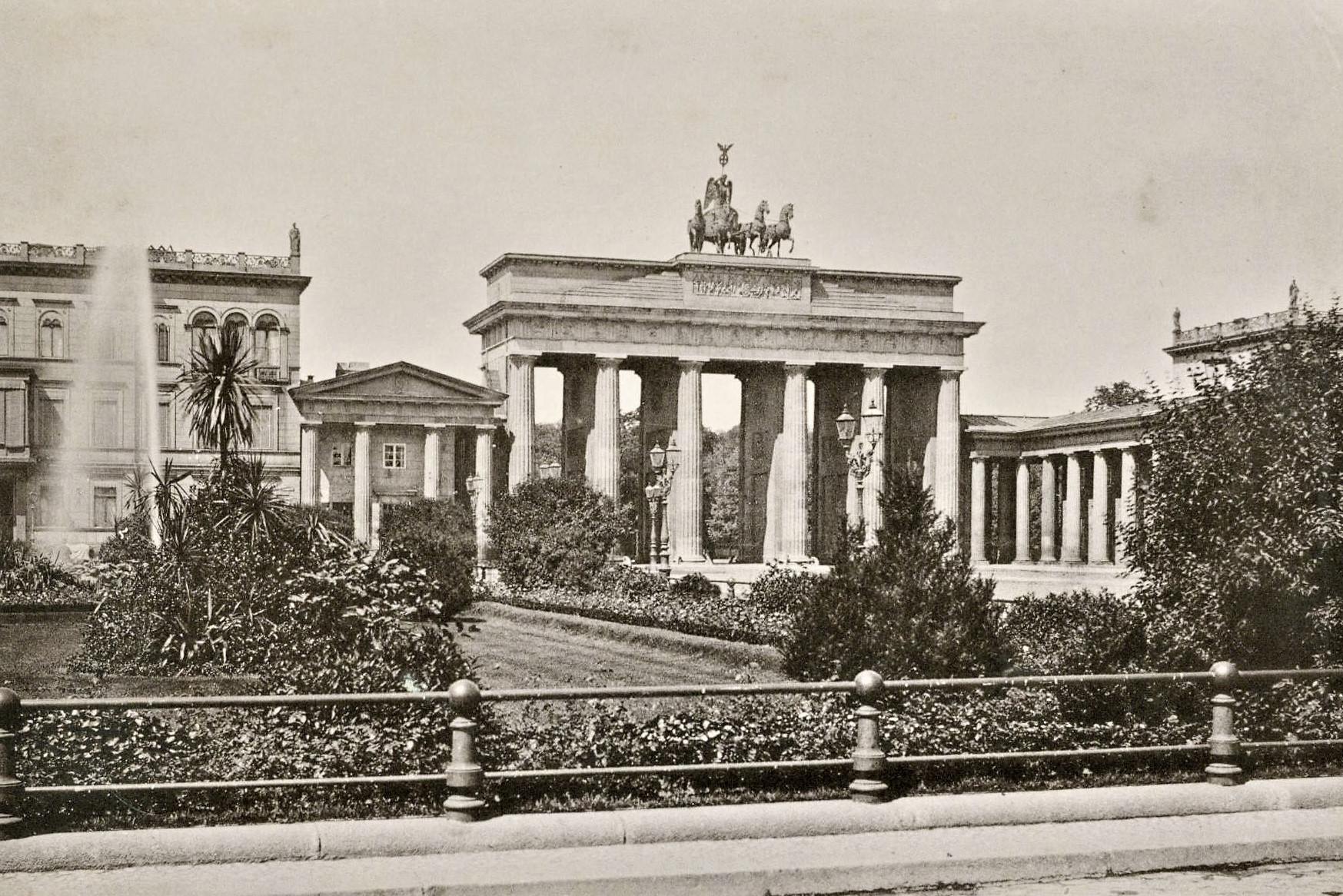 Berlin Brandenburger Tor Otto von Bismarck Stiftung